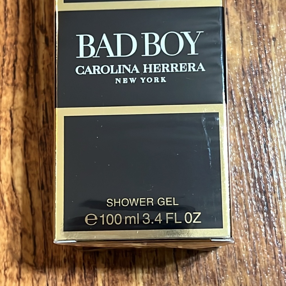 Carolina Herrera Men's Bad Boy Shower Gel(New) - Picture 3 of 10
